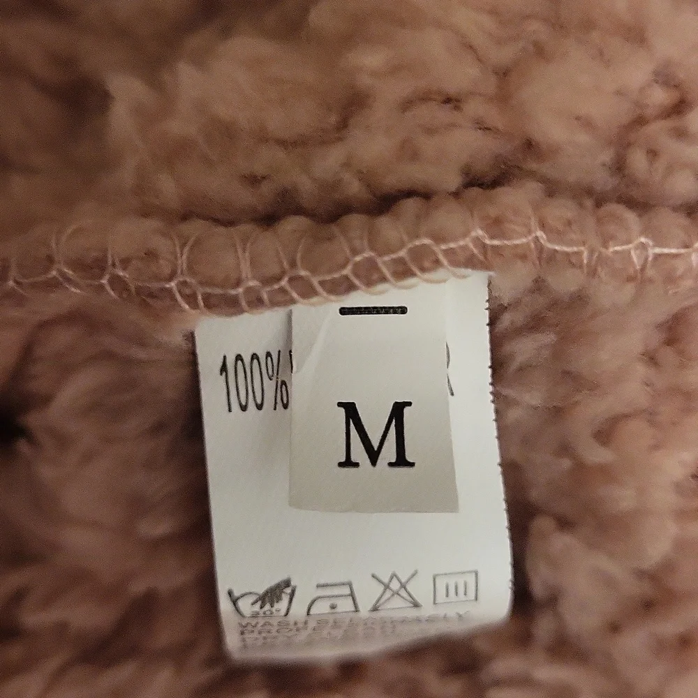 Oversized sherpalike pullover top M NWOT - Picture 6 of 7